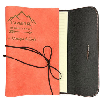 Carnet de voyage saumon ouvert, pages intérieures visibles intérieur