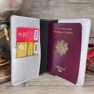 Intérieur etui passeport personnalisé argent