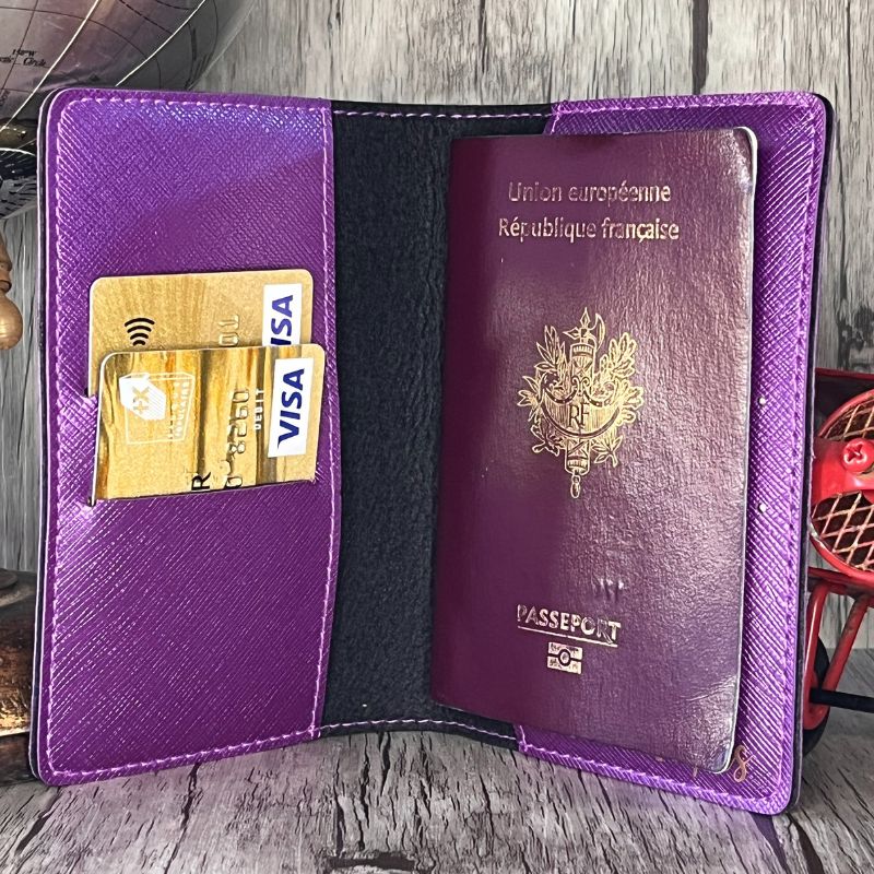 White marble passport protector Voopies